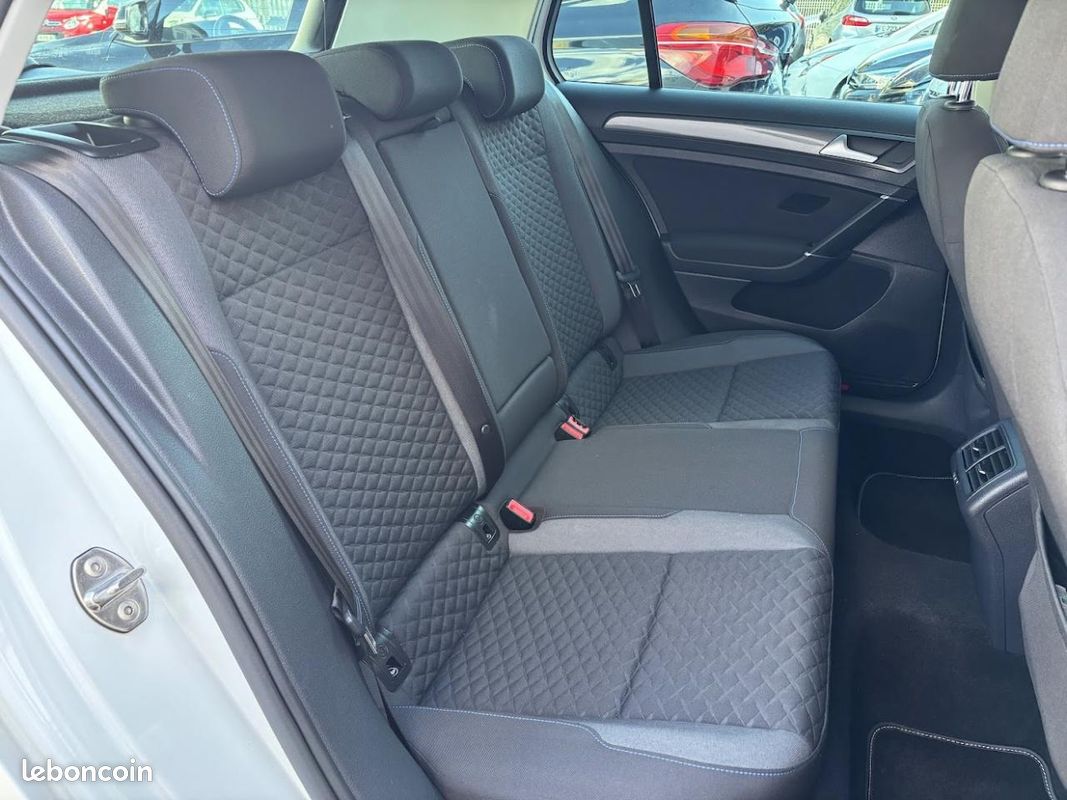 Volkswagen golf 1.5tsi 130ch - connect evo - dsg7 - carplay - digital (image 15)