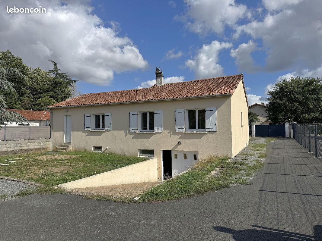 Maison 5 pièces 118 m² · à Bressuire · 118 m² · 925 €/mois