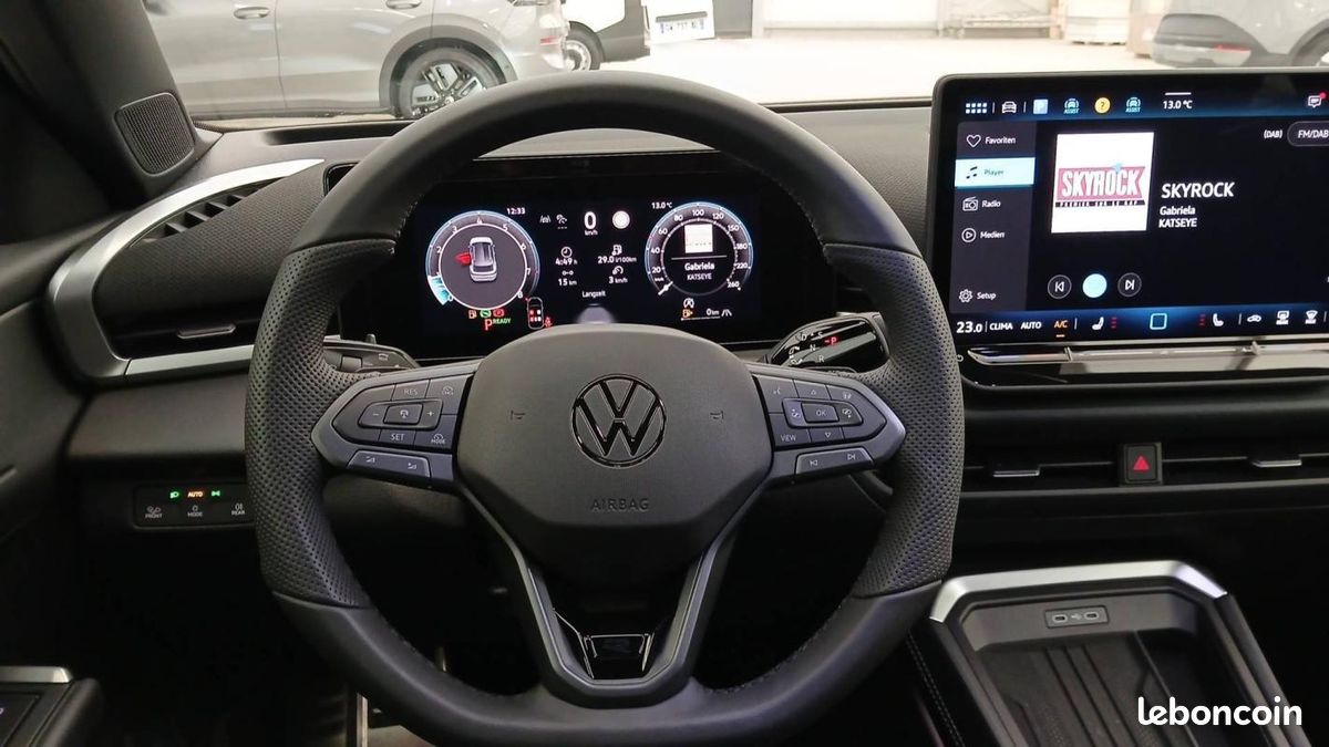 Volkswagen T-Roc 1.5 eTSI EVO2 Hybrid 150 ch DSG7 R-Line (image 15)