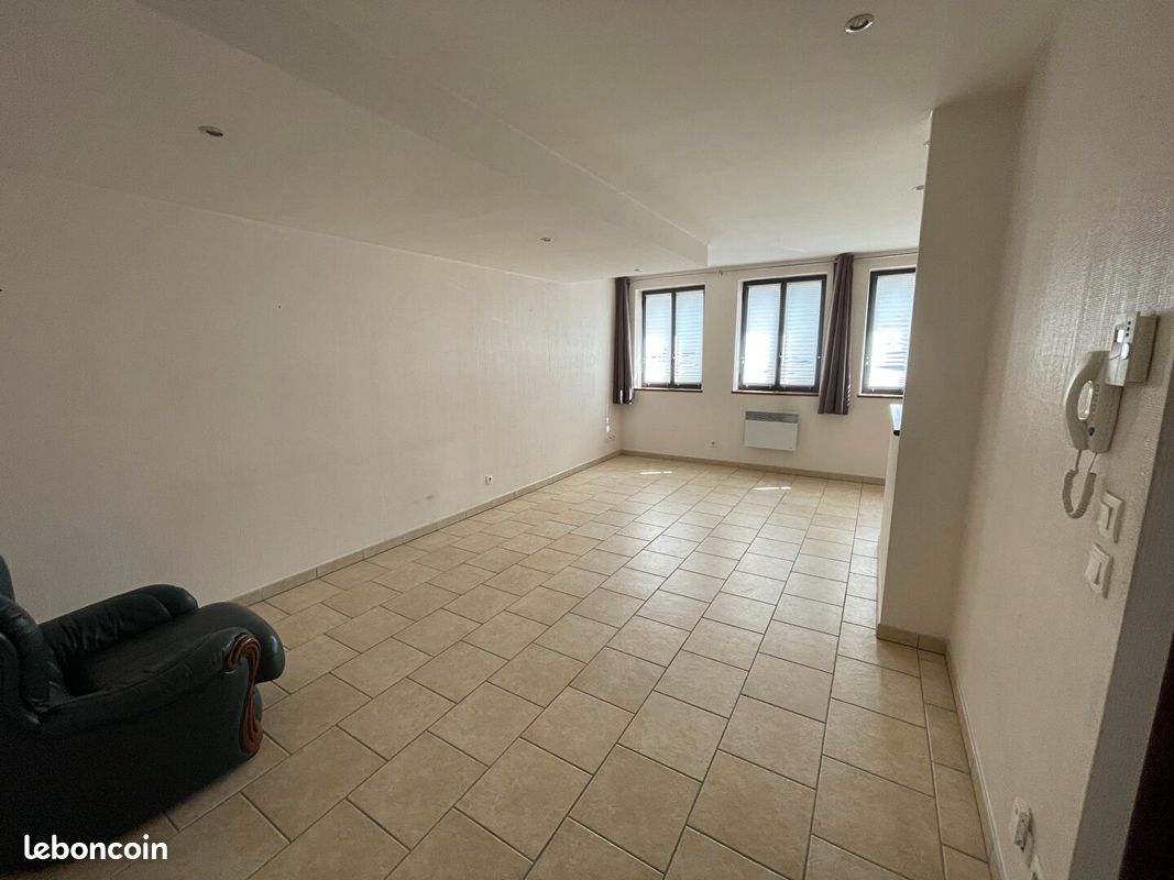 Appartement 2 pièces 48 m² · à La Ferté-Bernard · 48 m² · 535 €/mois