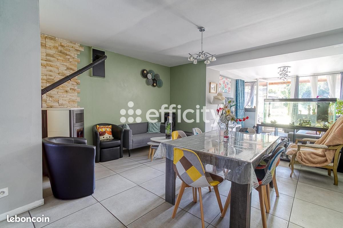 Maison 5 pièces 130 m² · à Bourgoin-Jallieu · 130 m² · 348 000 €
