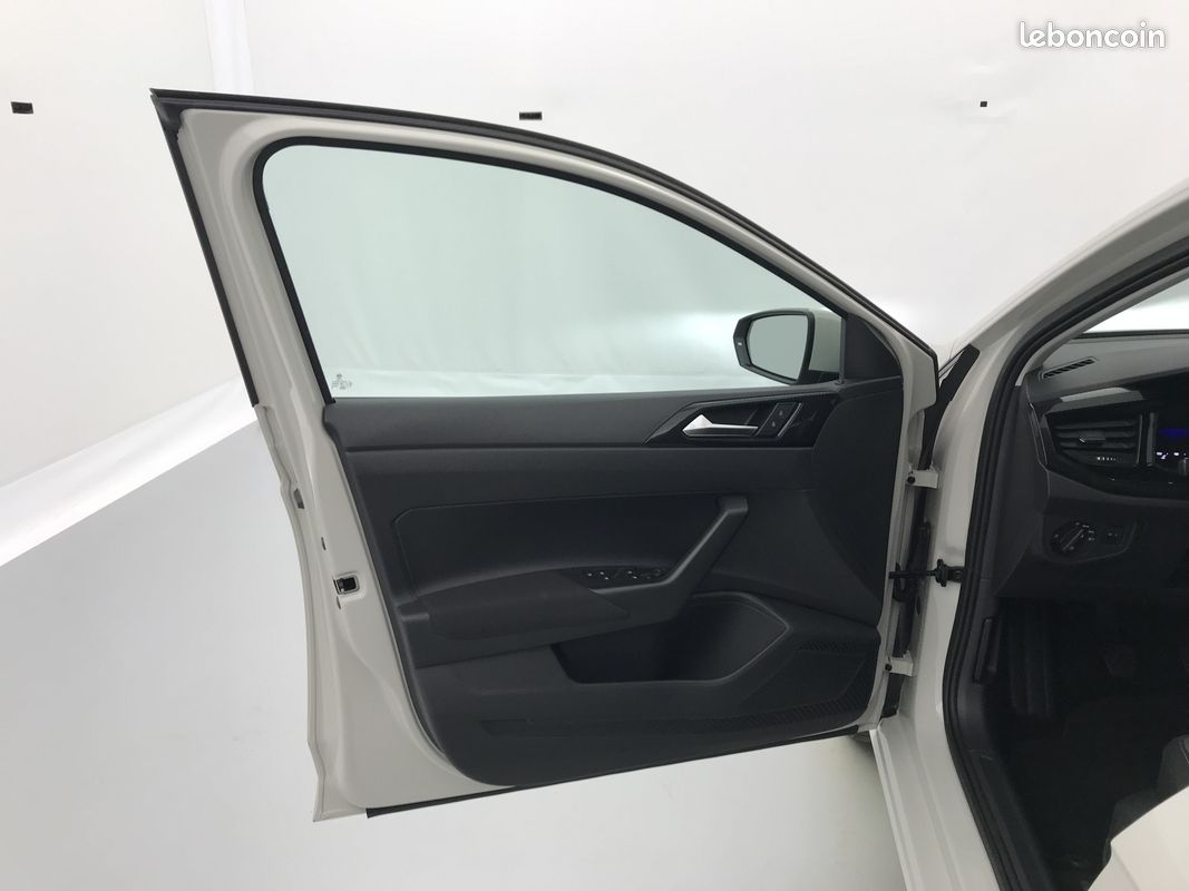 VOLKSWAGEN Polo 1.0 TSI 95 S&S BVM5 Life Business (image 24)