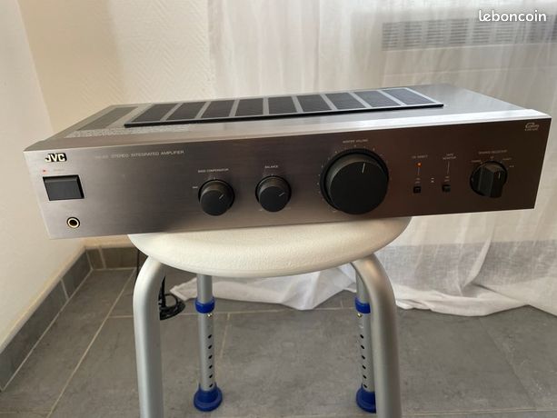 Ampli JVC AX-A3 Intégré Stéréo - 2x35W - Couleur Titane - 1990 - Occasion
