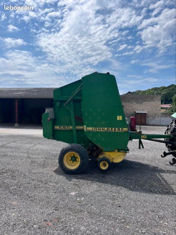 John Deere 590 (image 3)
