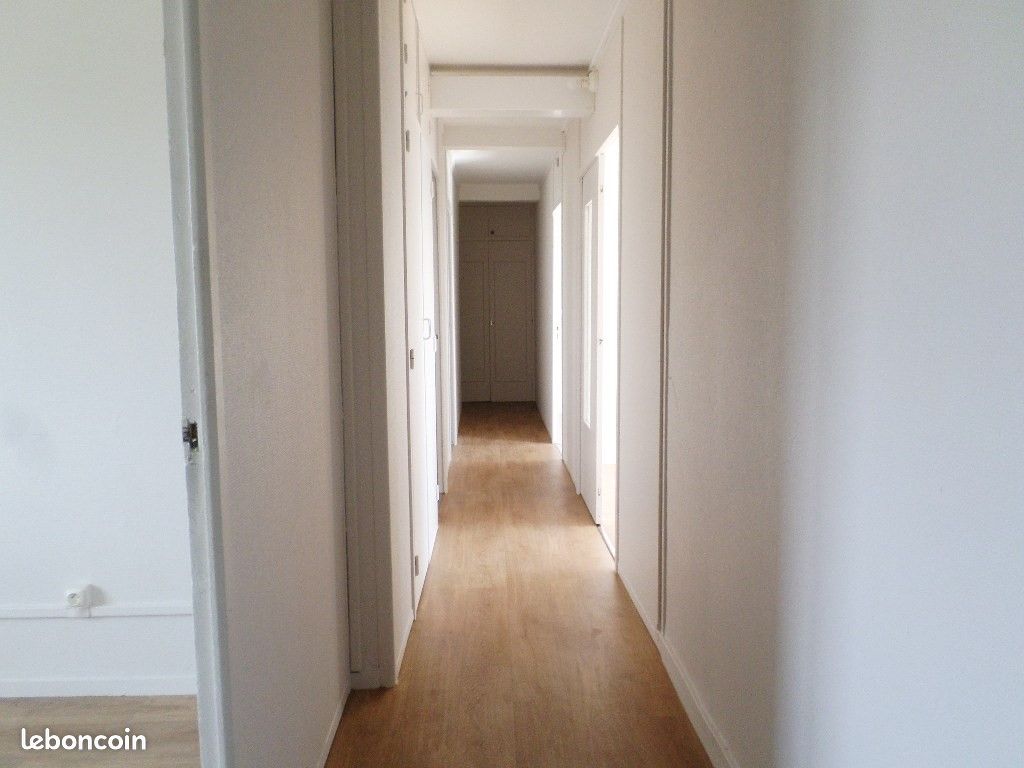 Appartement 4 pièces 75 m² · à Saint-Julien-du-Sault · 75 m² · 568 €/mois