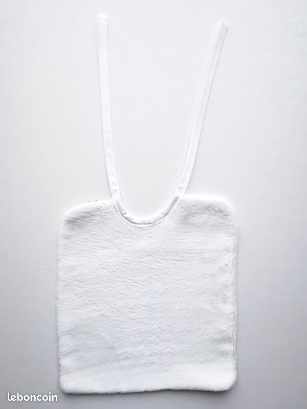 Bavoir (image 2)