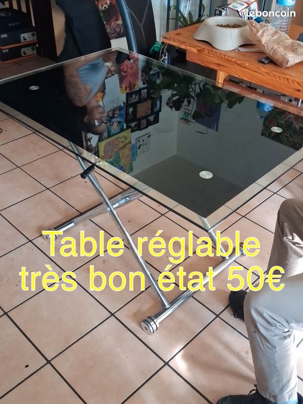 Table en verre réglable (image 1)