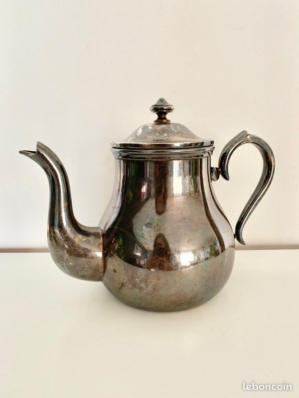 Théière en metal (image 1)