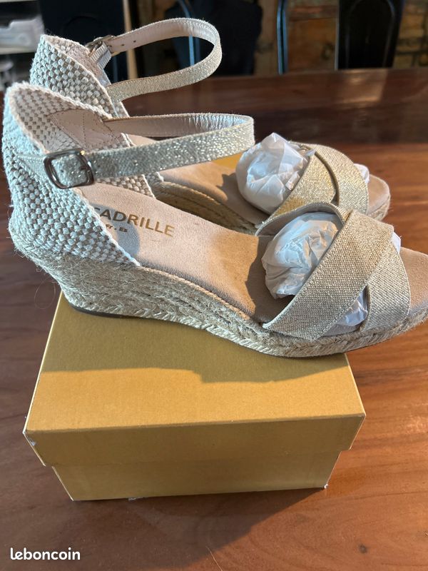 Chaussure taille 40 neuf (image 2)
