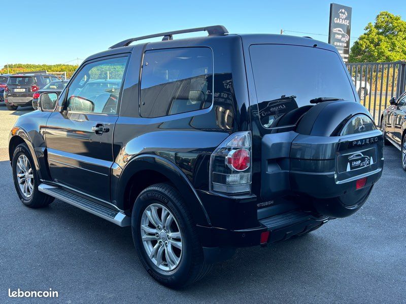 Mitsubishi Pajero 3.2 DID 190 CH Instyle - Garantie (image 8)