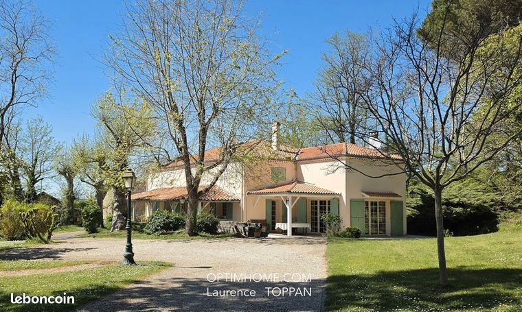 Maison 7 pièces 280 m²