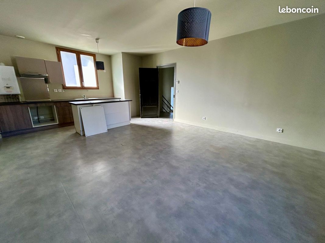 Appartement 3 pièces 73 m² · à Clermont-Ferrand · 73 m² · 735 €/mois