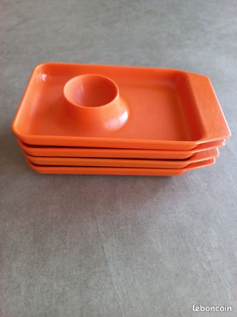 Plateau Vintage Années 70 Orange Avec Coquetiers – Allemagne – Matière Plastique – Occasion