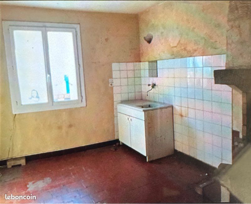 Maison 6 pièces 170 m² · à Tuchan · 170 m² · 105 000 €