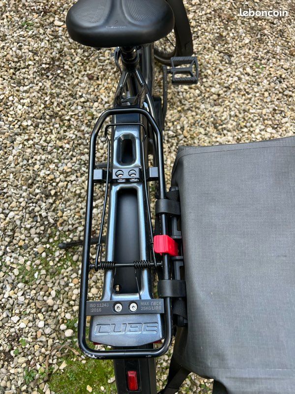 Vélo CUBE électrique excellent état, moteur Bosh, batterie Bosh Powertub 625 kw (environ 90 km d'autonomie) (image 11)