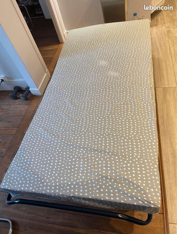 🛏️ Introducing the Ultimate Space-Saving Solution: Foam Folding Bed with Storage Cover 🎉 (image 3)