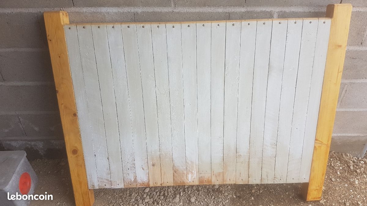 Tete de lit bois artisanal 100euro (image 1)