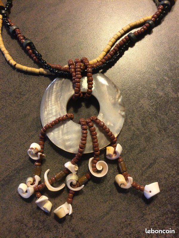 Collier fantaisie (image 2)