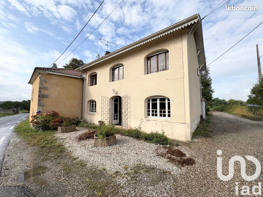 Maison 5 pièces 133 m² · à Targon · 133 m² · 205 000 €