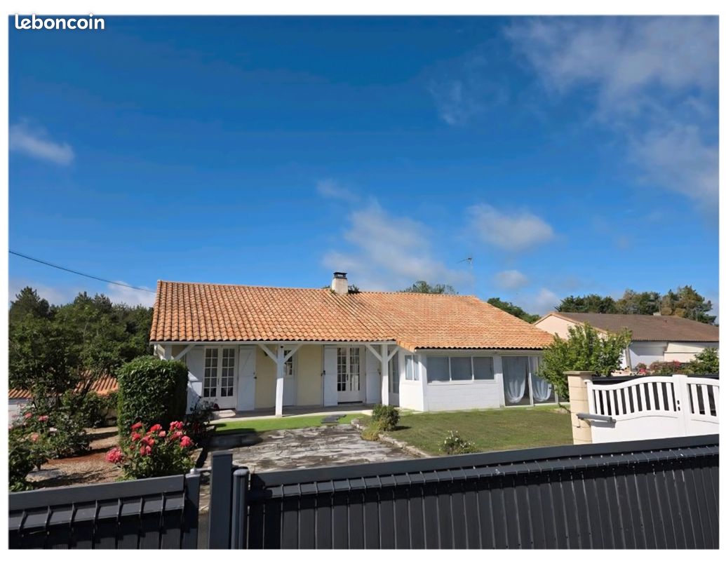 Maison 7 pièces 138 m² · à Fontaine-le-Comte · 138 m² · 342 000 €