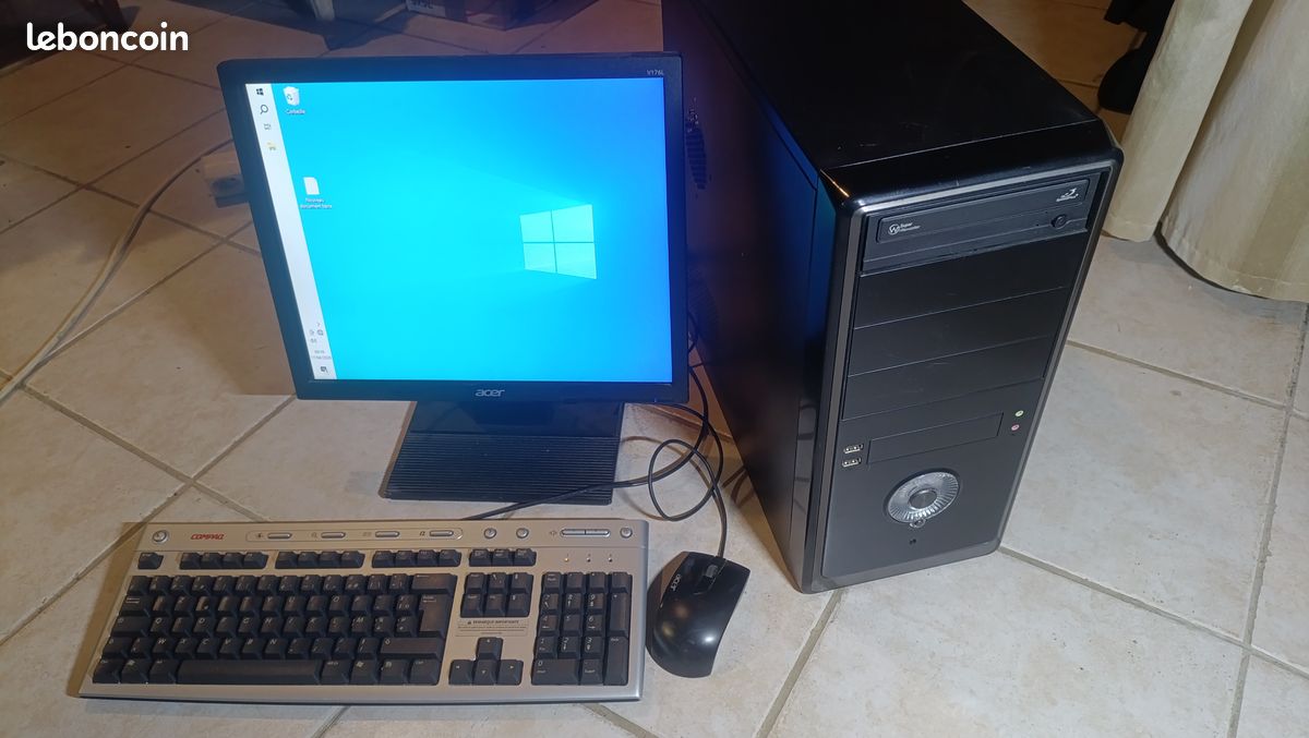 Ordinateur de bureau complet (image 1)
