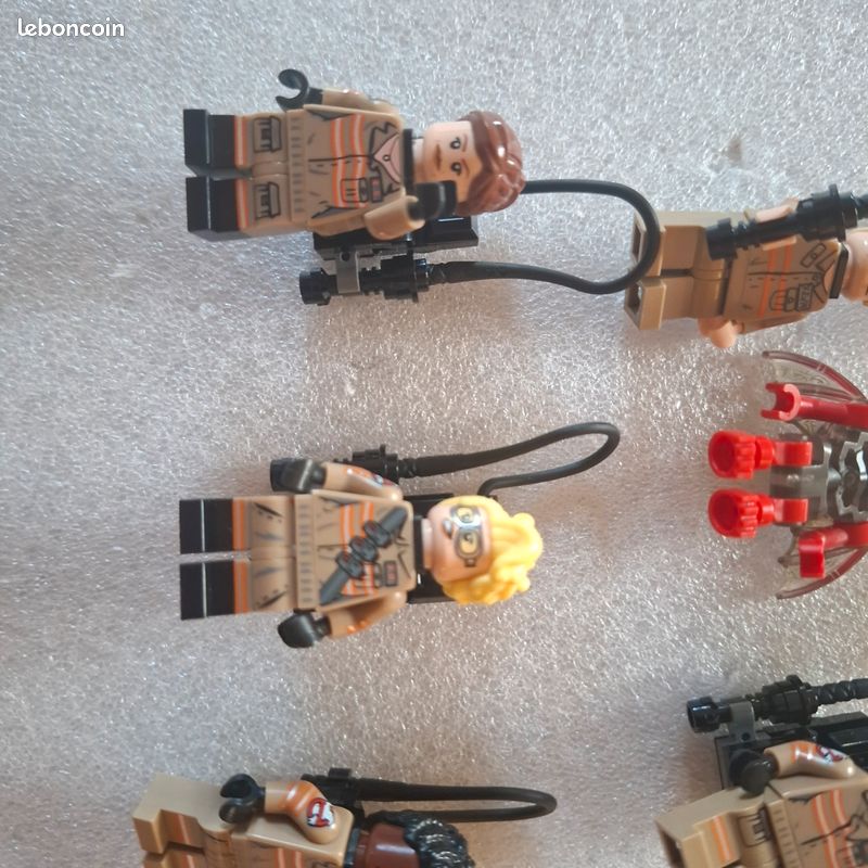 Lego figurines Ghostbusters du set 75828 (image 3)