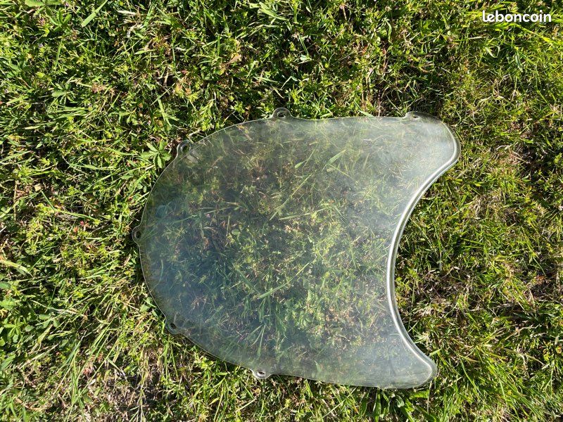 Bulle GSXR 750 Srad (image 2)