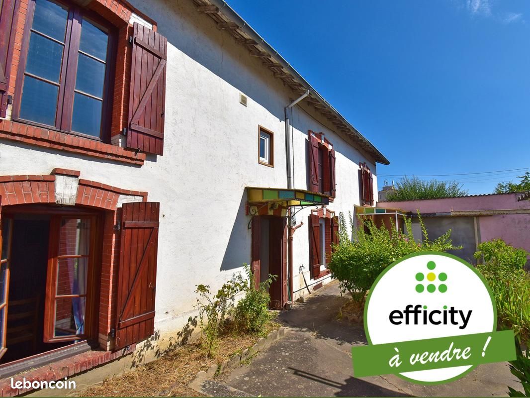 Maison 6 pièces 159 m² · à Chazelles-sur-Lyon · 159 m² · 229 000 €