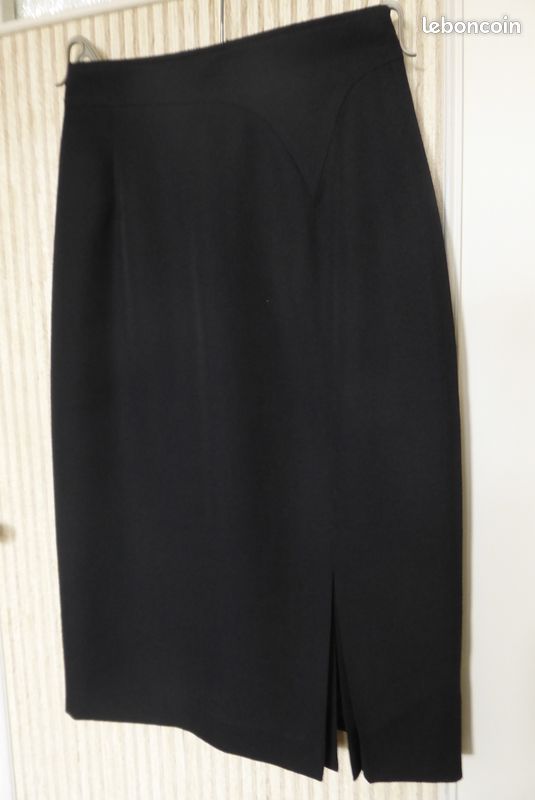 JUPE Noire (image 1)