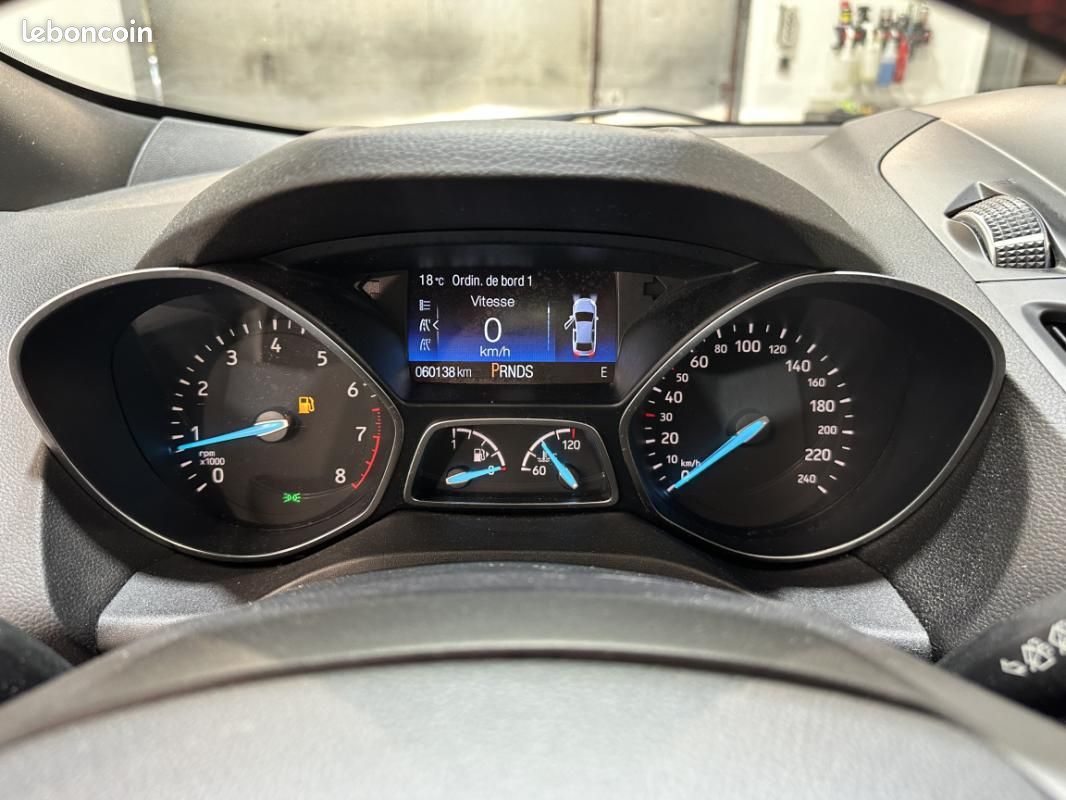 Ford Kuga 1.5 EcoBoost 182 4x4 BVA6 ST-Line +60000KMS +CAMERA (image 14)
