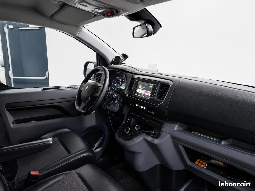 PEUGEOT EXPERT Compact 2.0 BlueHDi - 180 S&S - BV EAT6 III FOURGON Fourgon Premium Pack PHASE 1 (image 7)