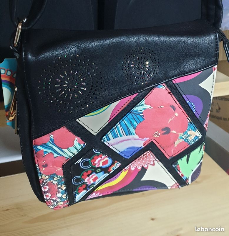 Sac Bandoulière Femme En Cuir Rouge - Neuf Avec étiquette, Dimensions 23x19x7 Cm
