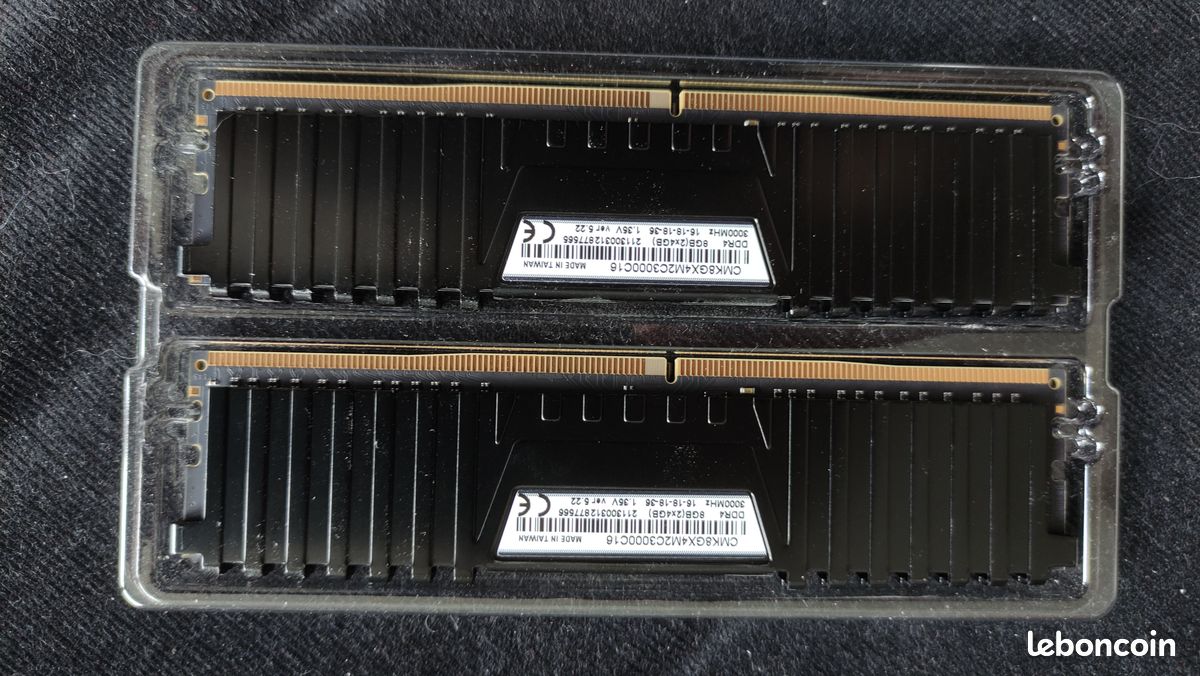 Kits de mémoire 2 x 4 Go DDR4 3000MHz C16 (image 2)
