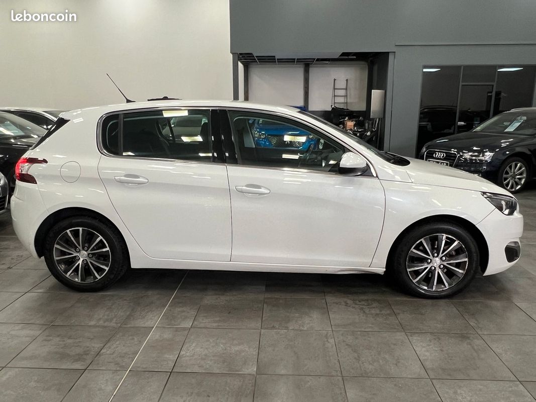Peugeot 308 1.6 BLUE HDI TURBO 116CV / Financement possible (image 9)
