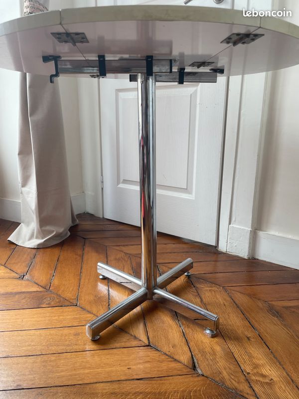 Table ronde (image 8)