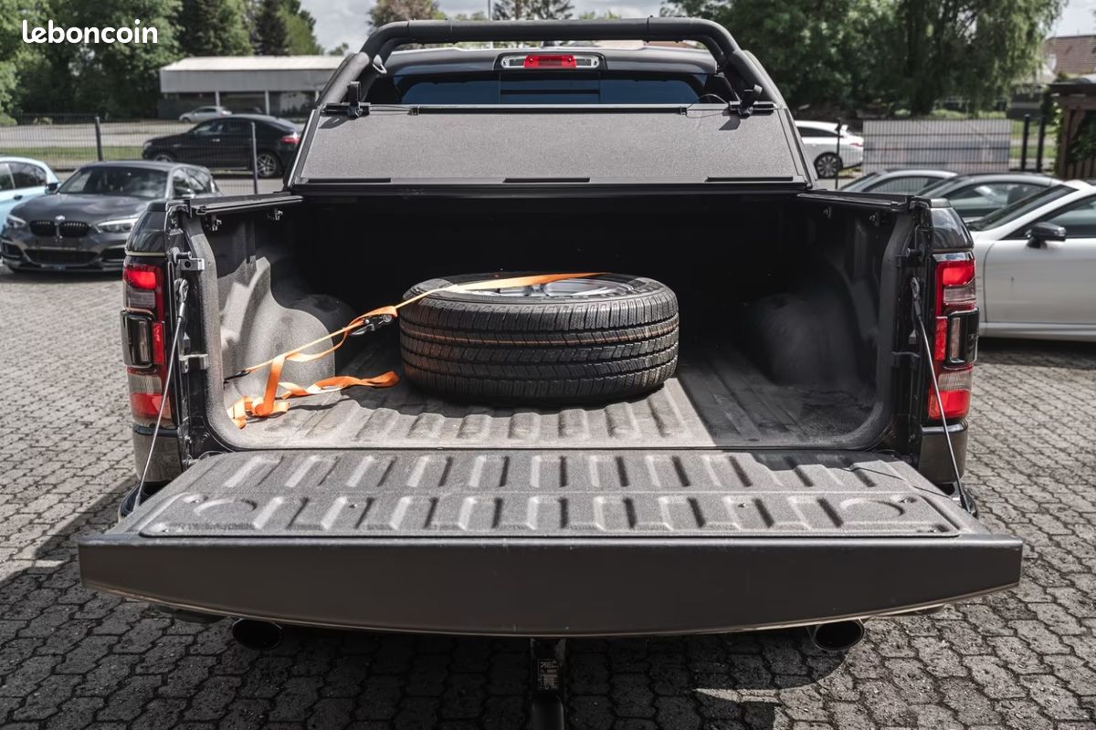 Dodge RAM 1500 Laramie eTorque GPL 5.7 V8 HEMI 401 ch 4x4 – Harman Kardon – Pano – 360° (image 11)