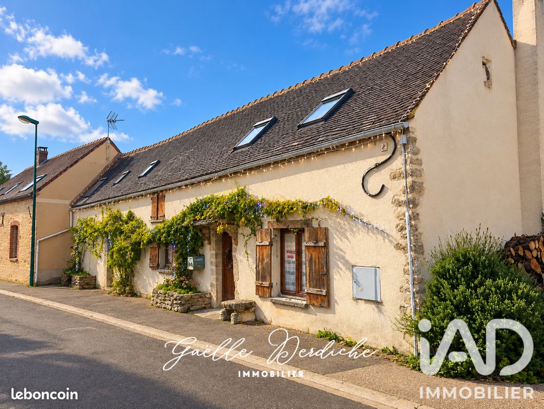 Maison 6 pièces 111 m² · à Égreville · 111 m² · 214 000 €