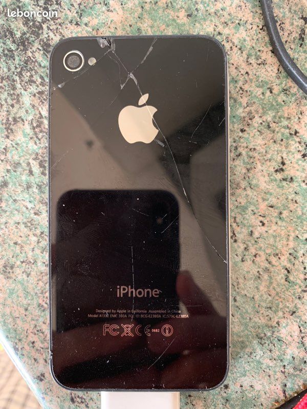 IPhone 4 32Go (image 2)