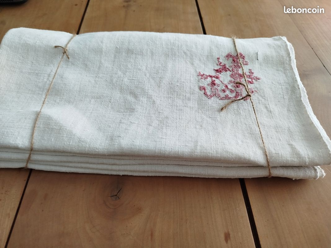 Ancien Drap Bébé Brodé – Coton Blanc – Motifs Animaux – Années 60 – Fait Main