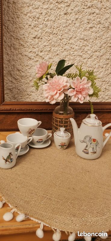 PETITE DINETTE ANCIENNE EN PORCELAINE - 12 PIÈCES DÉCOR JOUETS
