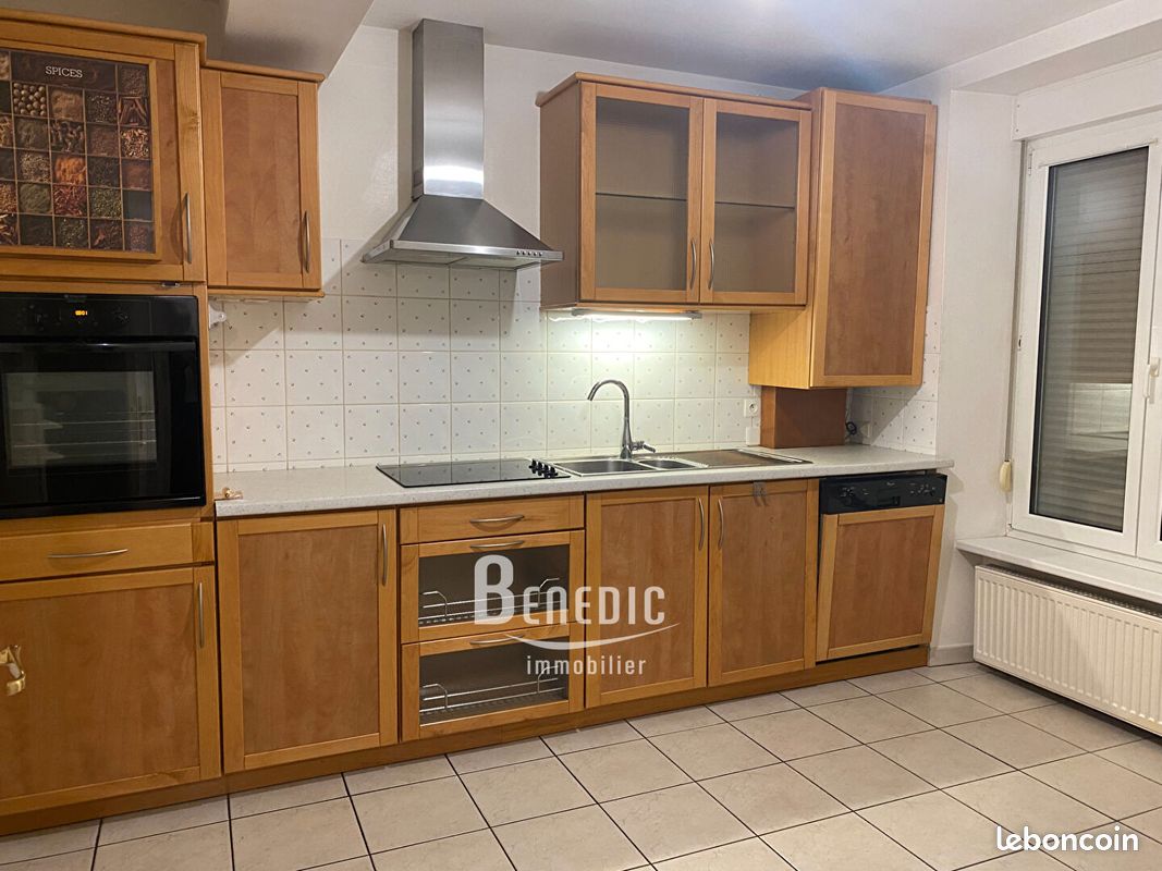 Appartement 3 pièces 102 m² · à Sarreguemines · 102 m² · 650 €