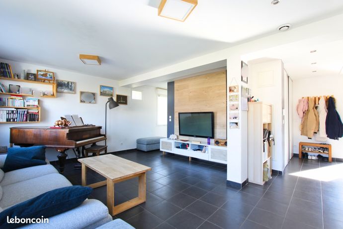 Maison individuelle 126 m² avec grand garage et jardin – Le Versoud / Pruney