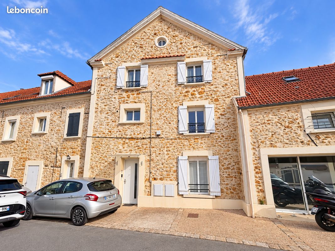Appartement 3 pièces 65 m² · à Corbeil-Essonnes · 65 m² · 219 000 €