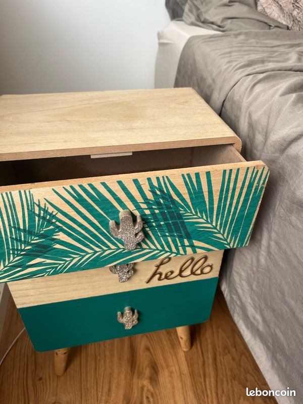 Petite commode/ table de chevet (image 5)
