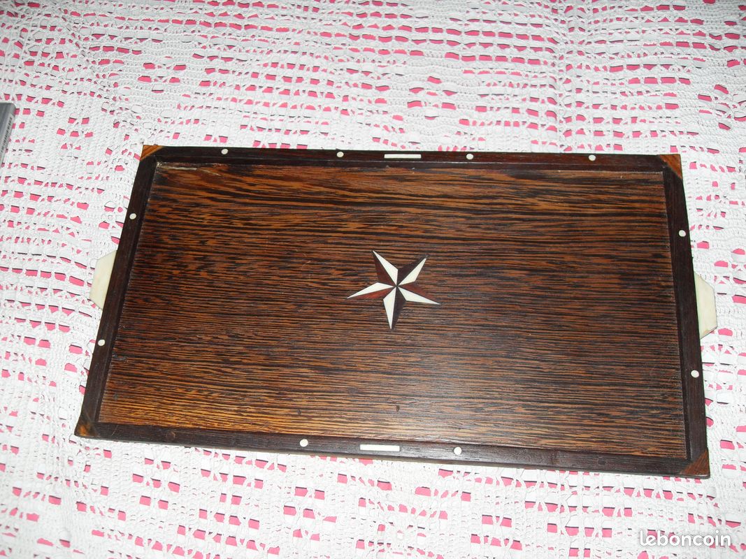 Plateau service en ébène décoré de matière noble (image 2)