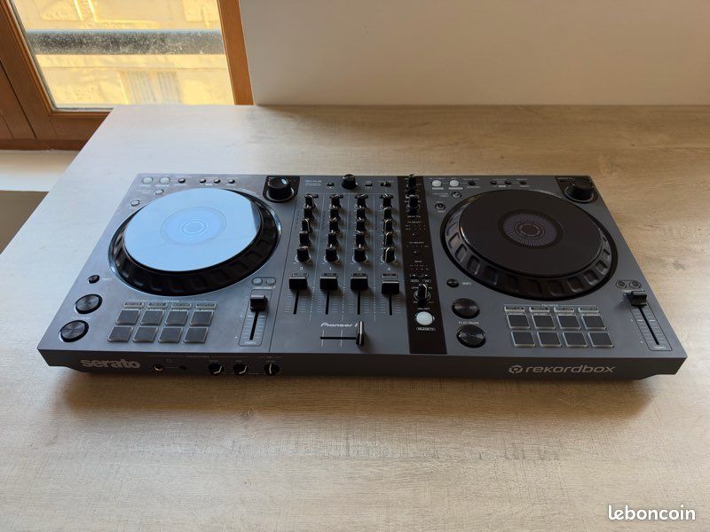 Pioneer DJ DDJ - FLX6 GT (image 1)