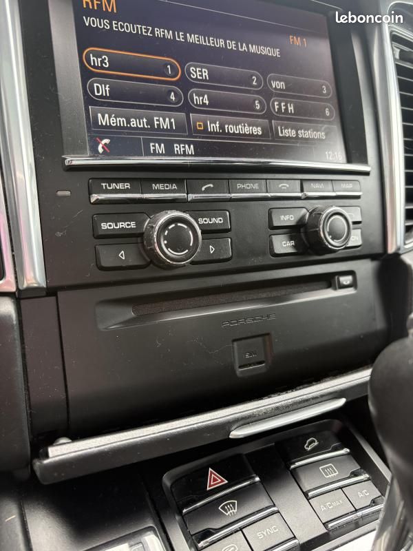 Porsche Macan S diesel 3L V6 258CH ( PDLS+, Siège chauffant av/arr, Toit ouvrant) (image 18)