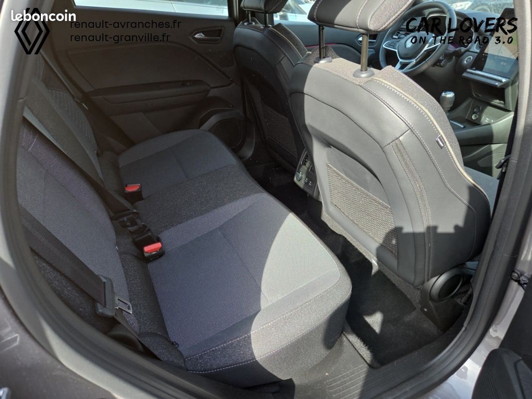 RENAULT Captur TCe 90 ch Techno (image 14)