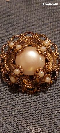 broche bijou vintage or de Tolède motif gravé floral relief perle nacré * 3584