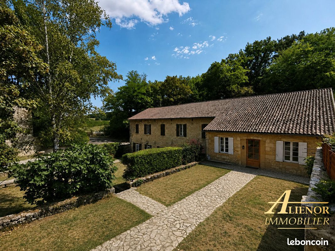 Gîte 30 pièces 800 m² (image 2)